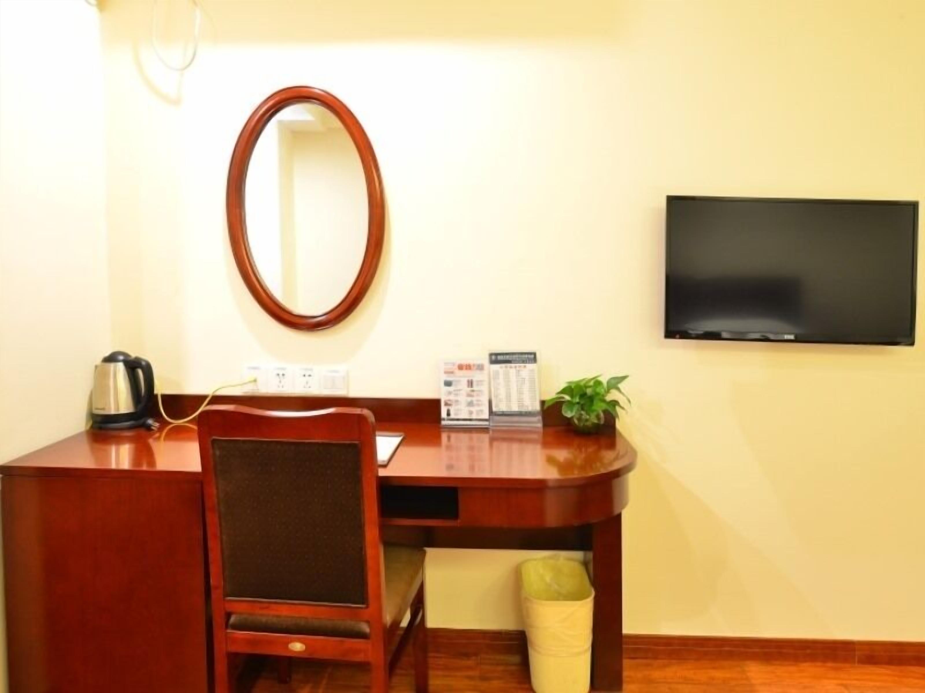 Trang thiết bị văn phòng tại phòng