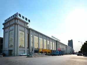 Front of property - GreenTree Inn WuXi DongTing Leather City Express Hotel (Wuxi)