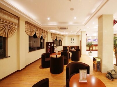 GreenTree Inn Huangshan She Town Paifangqun New Bus Terminal Station Express Hotel