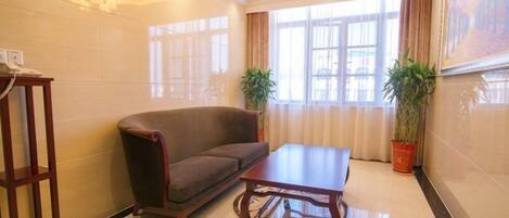 Coin salon dans le hall