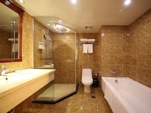 Shower, free toiletries
