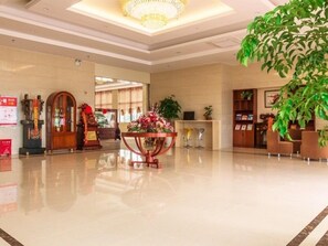 Lobby - GreenTree Inn Wuxi Jiangyin Huashi Avenue Huaxi Village Hotel (Wuxi)