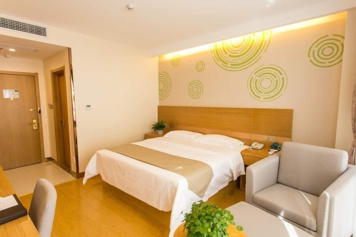 Superior King Room, 1.8m Bed | 1 bedroom, free WiFi