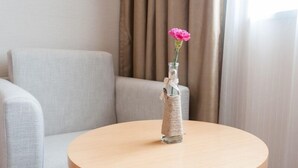 Twin Room, 1.2m bed with window - GreenTree Inn Nanning Qingxiu District DongGe Hotel (Nanning)