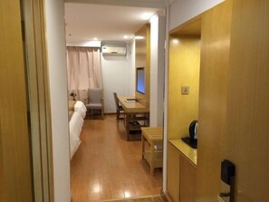 Caja de seguridad en la habitación y wifi gratis