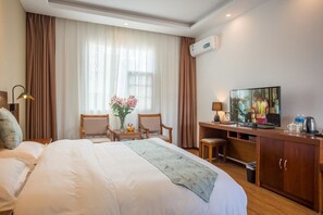 In-room safe, free WiFi