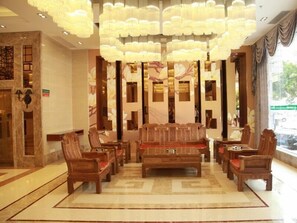 Lobby sitting area - GreenTree Inn Huizhou Chenjiang Intercity Rail Station Hotel (Huizhou)