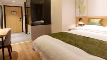 In-room safe, free WiFi, bed sheets