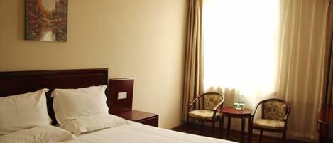 In-room safe, free WiFi