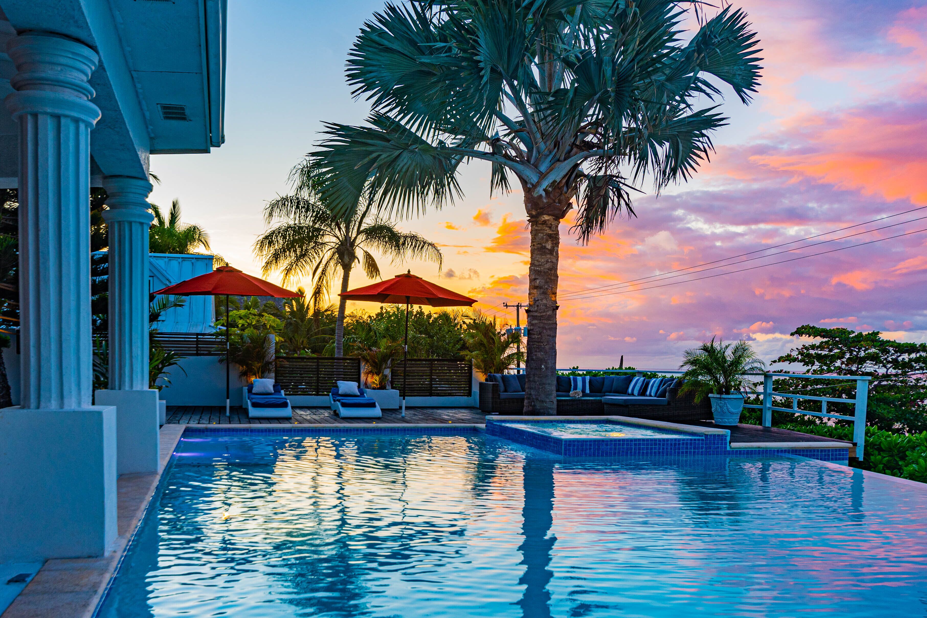 Bar en bord de piscine