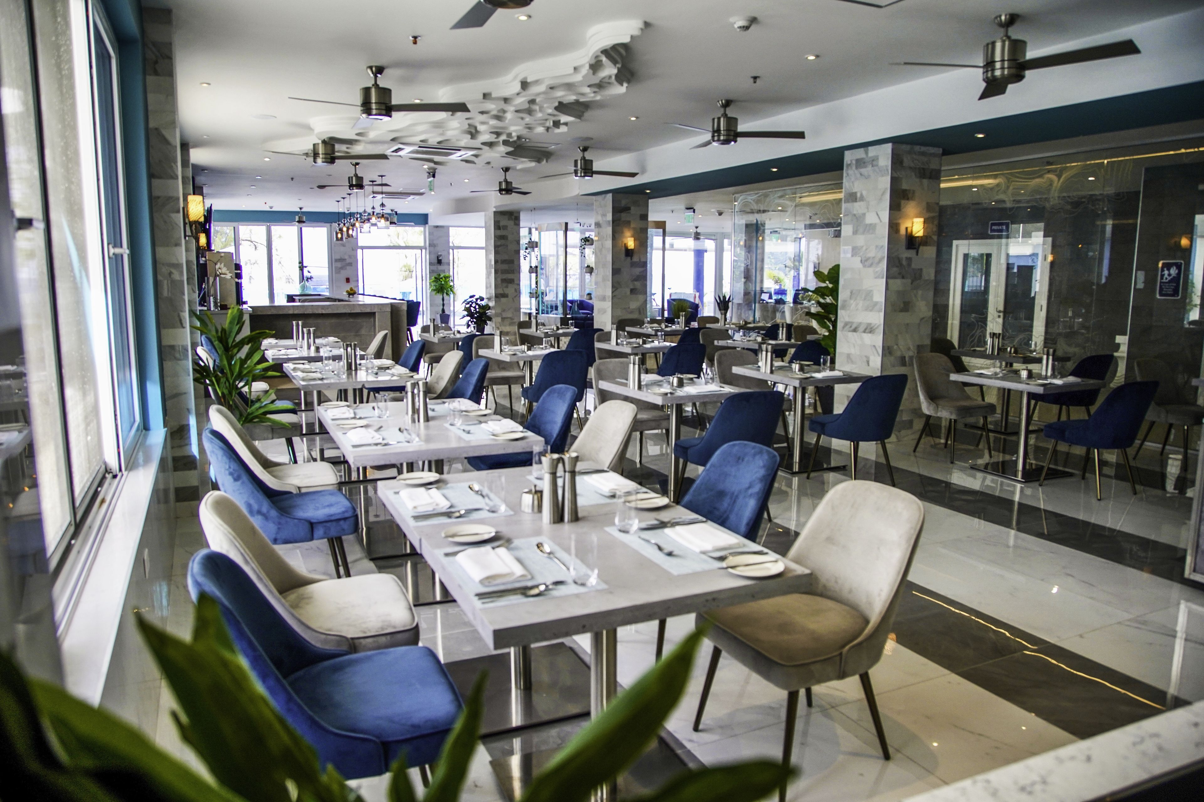 breakfast, lunch and dinner served