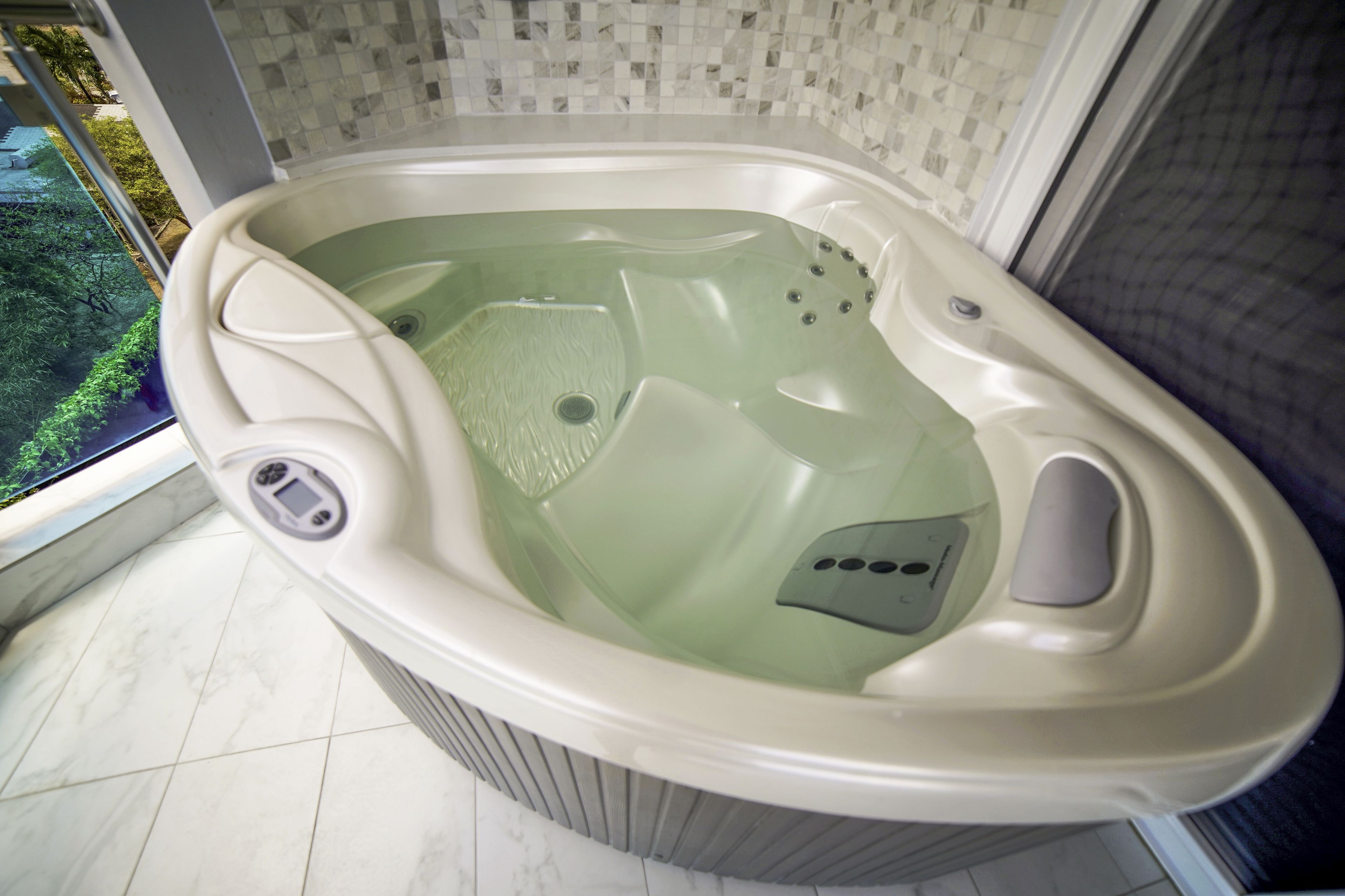 private spa tub