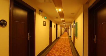 GreenTree Inn GuiLin LinGui District JinShan Square JinShui Road Express Hotel