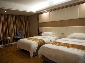 Quarto família | Wi-Fi de cortesia, roupa de cama, acesso para cadeiras de rodas