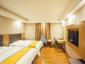 Chambre familiale | Accès au Wi-Fi (inclus), literie fournie, accessible en fauteuil roulant
