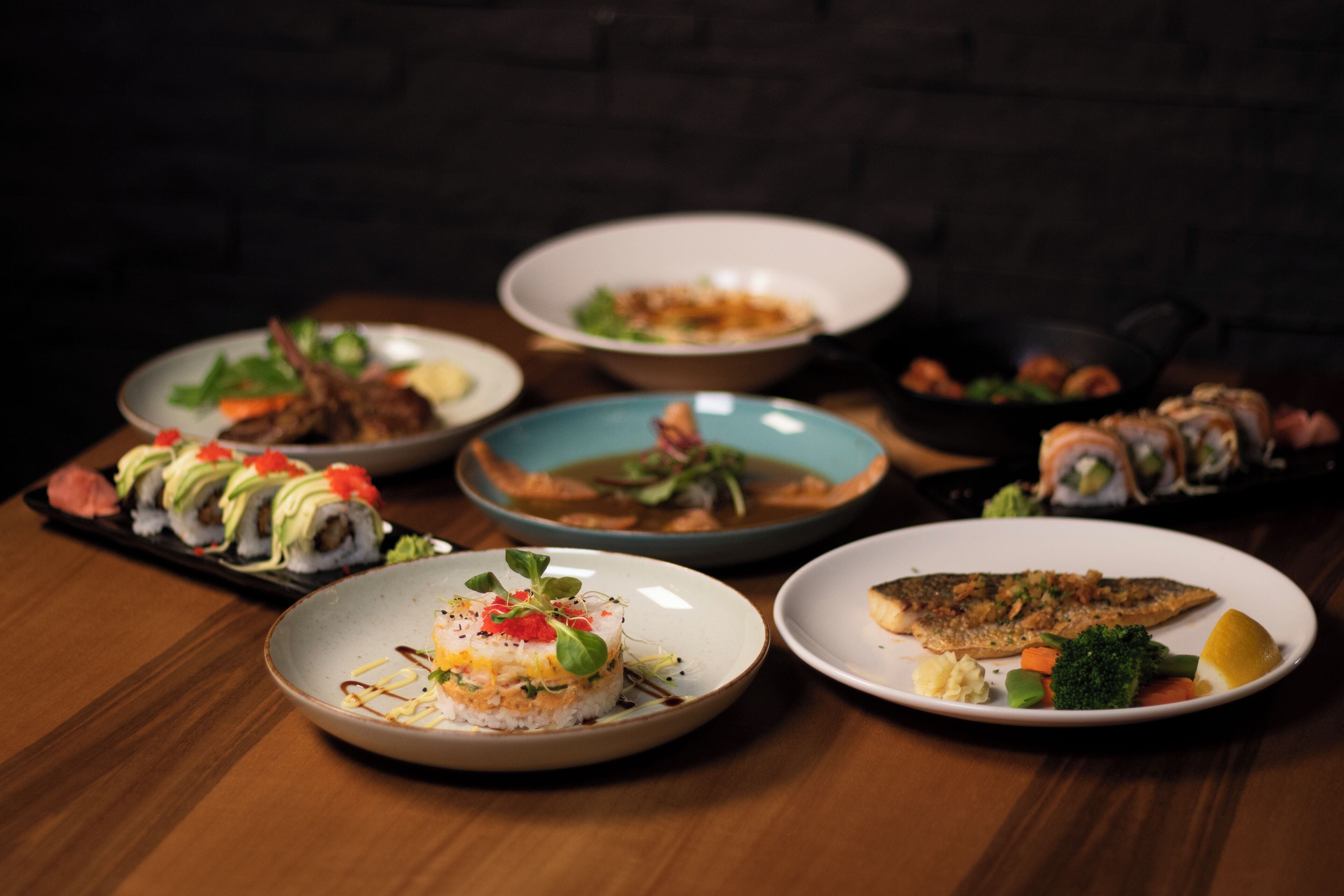 breakfast, lunch, dinner served; fusion cuisine, al fresco dining