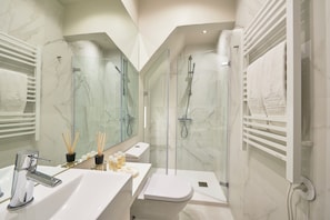 Standard-Apartment, 1 Schlafzimmer | Badezimmer | Dusche, Haartrockner, Handtücher