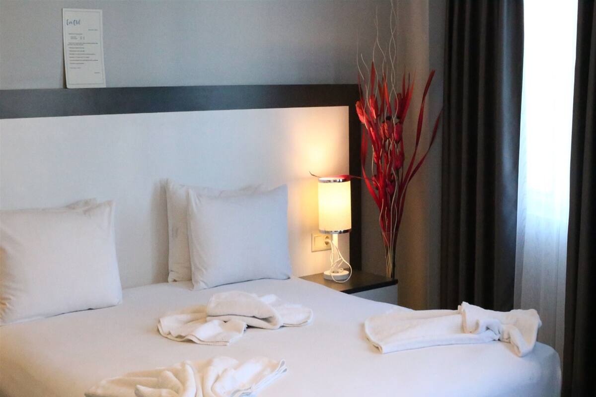 Standard Double Room | Premium bedding, desk, laptop workspace, blackout drapes