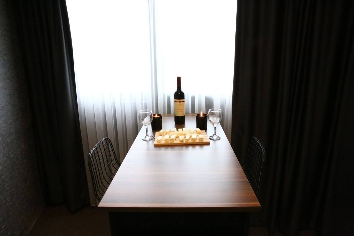 Deluxe Room | Premium bedding, desk, laptop workspace, blackout drapes