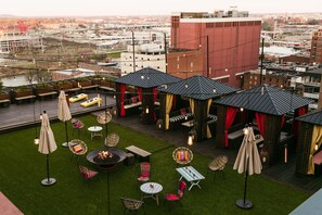 Bar (on property) - The Nash (Nashville)