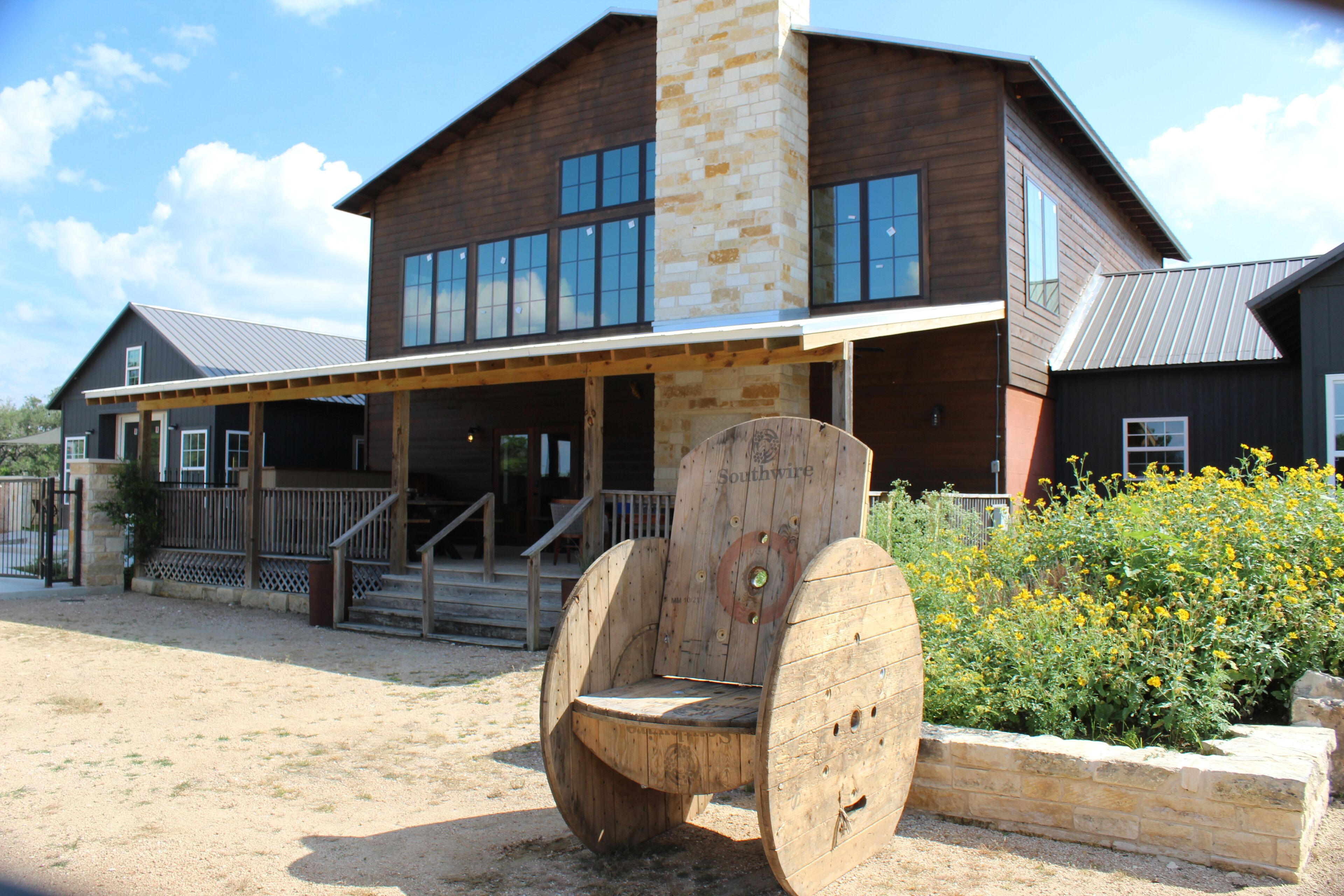 Ultimate Reunion Cabin - Lakeview | Individually furnished, laptop workspace, soundproofing, free WiFi