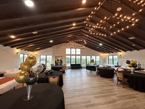 Ultimate Reunion Cabin - Lakeview | 1 bedroom, individually furnished, laptop workspace, soundproofing