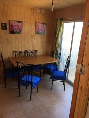 Cottage, 2 Bedrooms | In-room dining - Cabaña en Algarrobo 5 El Canelo (Algarrobo)