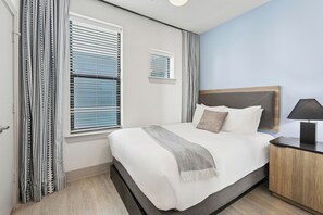 Apartment, 2 Bedrooms, Non Smoking, Kitchen | Premium bedding, individually furnished, laptop workspace