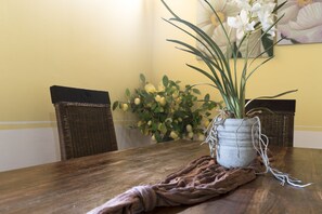 Appartamento Comfort, 1 camera da letto, cucina, vista giardino (Botticella) | Pasti in camera
