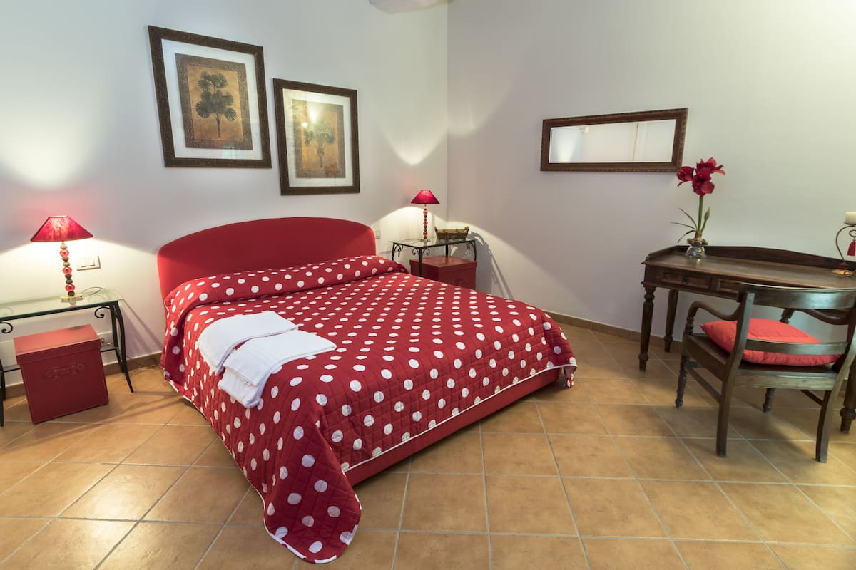 Suite Romantique, 1 grand lit, cuisine, vue cour intérieure (Torchio)