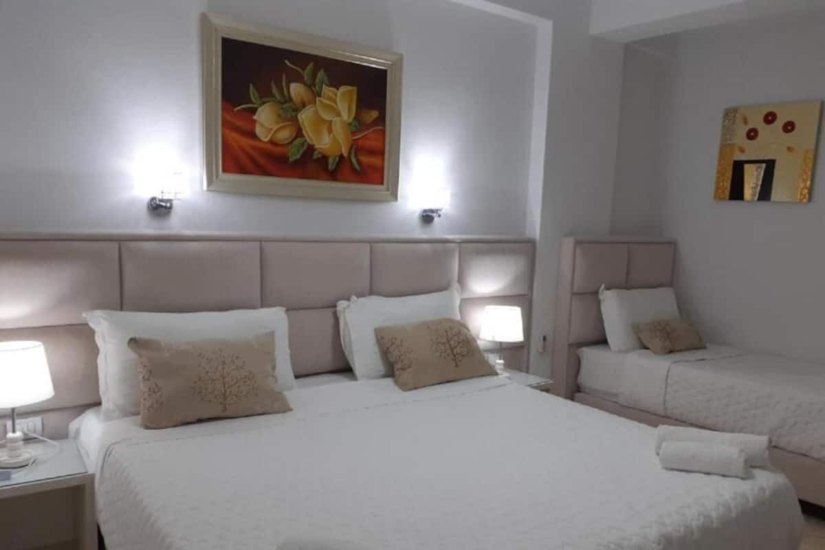 Dreibettzimmer