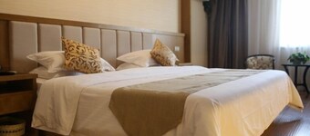 GreenTree Inn Nantong Rugao Zhongjiaomeilu City Express Hotel