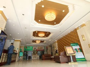 Lobby - GreenTree Inn LuoYang West ZhongZhou Road Hotel (Luoyang)