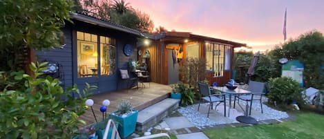 Signature Chalet, 1 Queen Bed, Non Smoking, Garden View