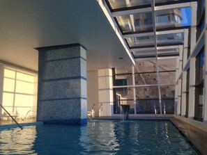 Indendørs pool, udendørs pool
