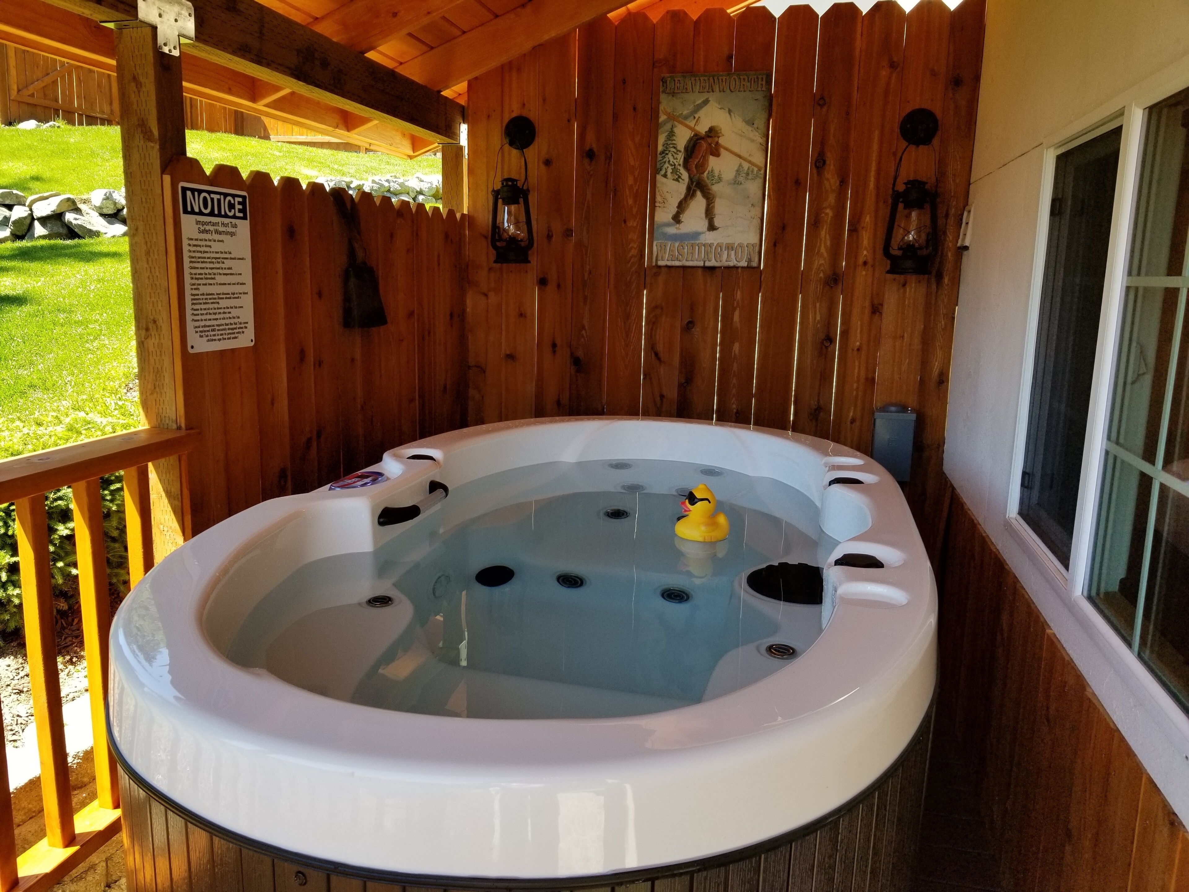 Kamar Mewah, hot tub, pemandangan sungai (Alpine Suite) | Teras/patio