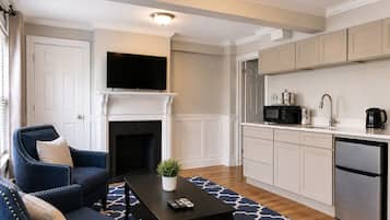 Family Suite | Living area | TV