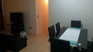 Departamento, 3 habitaciones | Servicio a la habitación