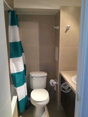 Lejlighed - 3 soveværelser | Badeværelse | Bruser, håndklæder
