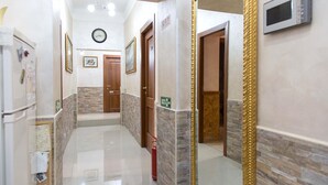Hallway - Roma Full House (Rome)