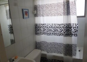Apartemen, 3 kamar tidur | Kamar mandi | Shower dan handuk