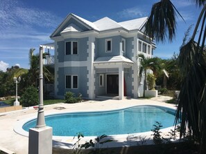 Outdoor pool - Blue Orchid Villa (Moss Town)