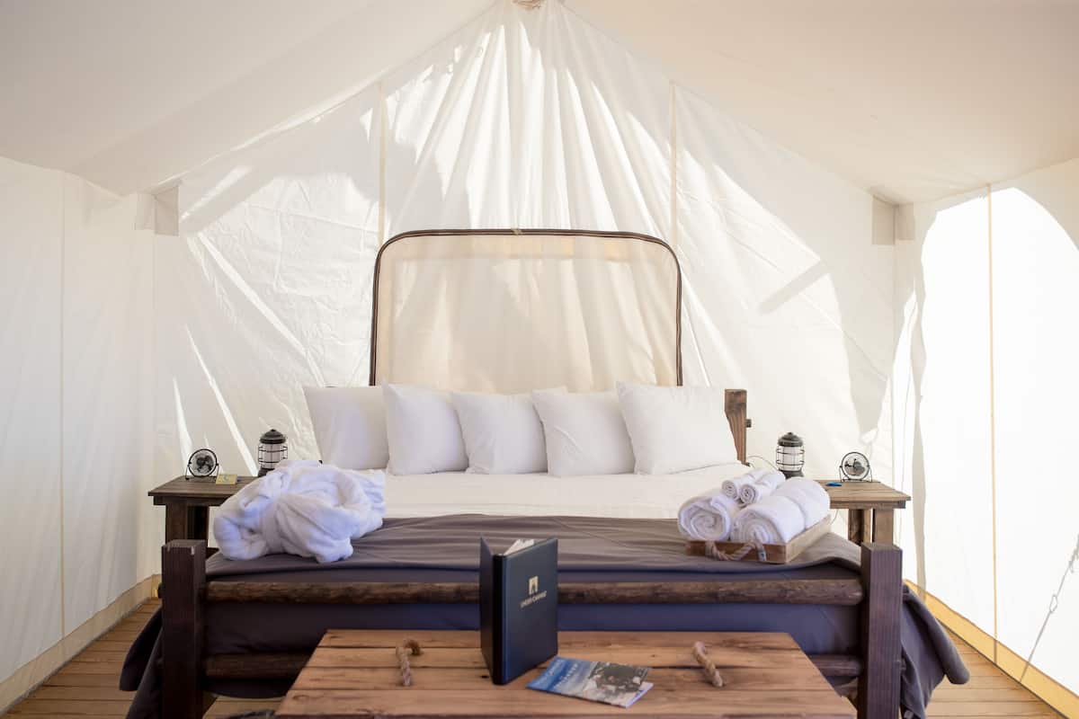 Ropa de cama de alta calidad, camas con efecto memoria y ropa de cama