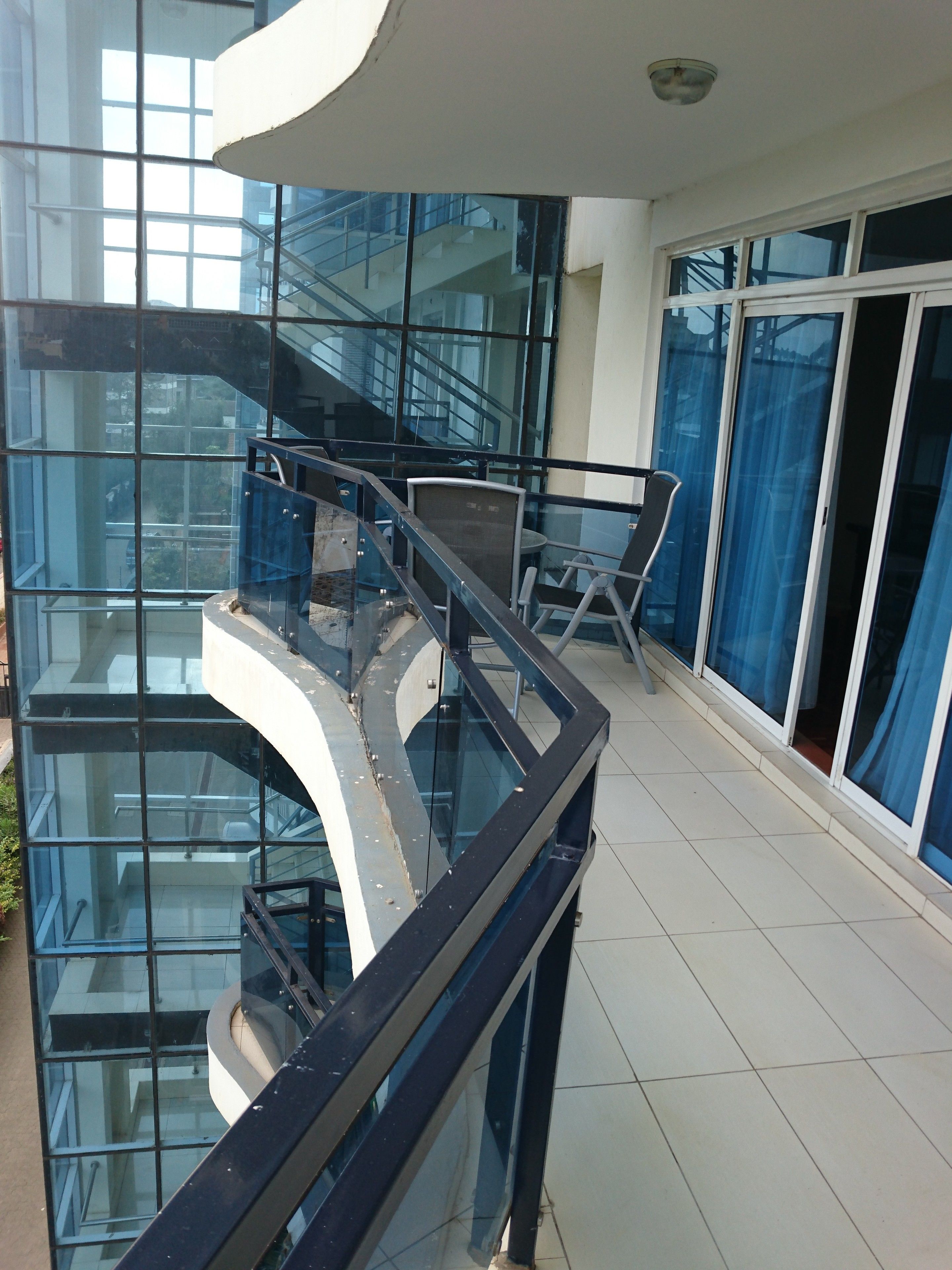 Apartamento ejecutivo, 3 habitaciones, balcón | Terraza o patio