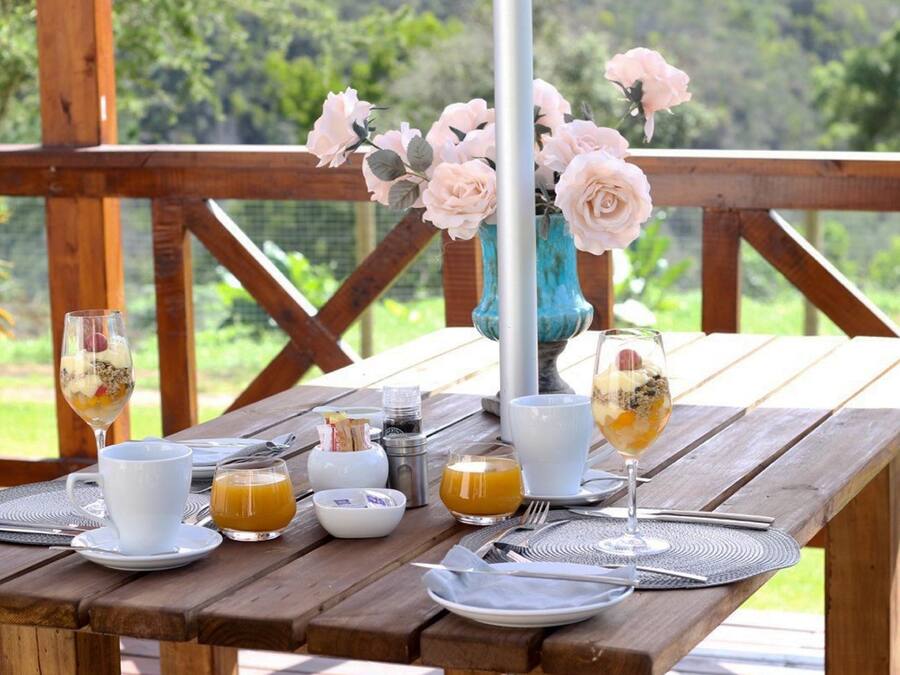 Café da manhã com buffet grátis todos os dias