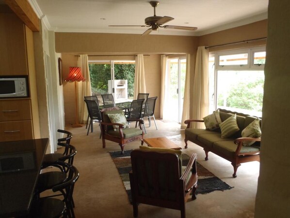 Familien-Ferienhaus, 3 Schlafzimmer | Wohnzimmer