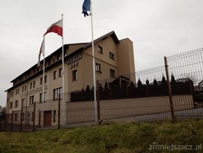 Exterior - Hotel Nekla (Nekla)