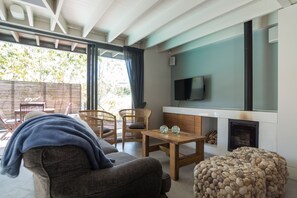 Interior detail - 108 Waterkant (Cape Town)