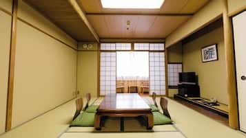 In-room safe, desk, blackout curtains, free WiFi