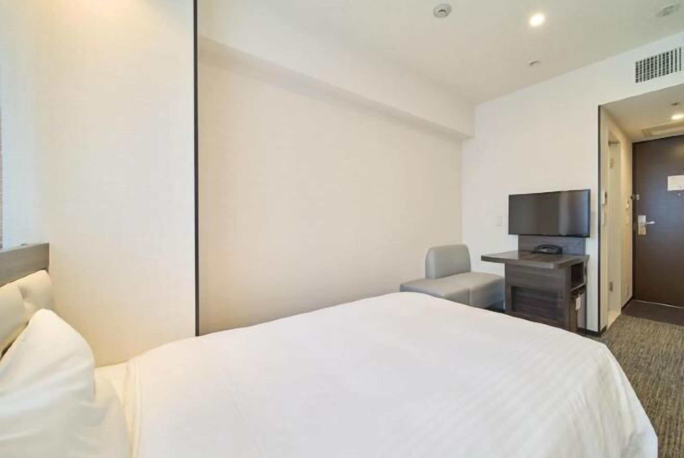 羽绒被、免费 WiFi、床单